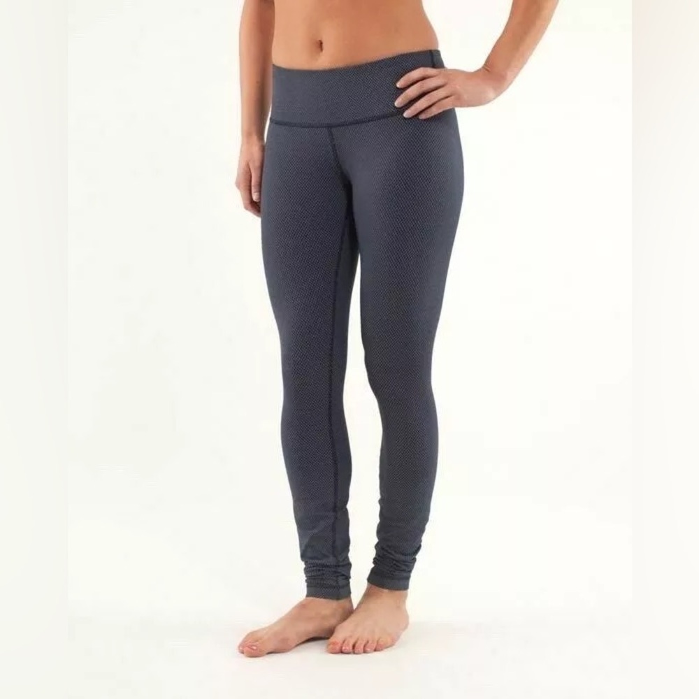 EUC LULULEMON Wunder Under Inkwell Navy Diamond Dot